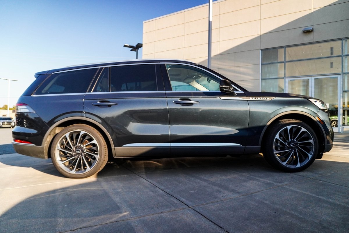 2023 Lincoln Aviator Reserve Image 6 of 30