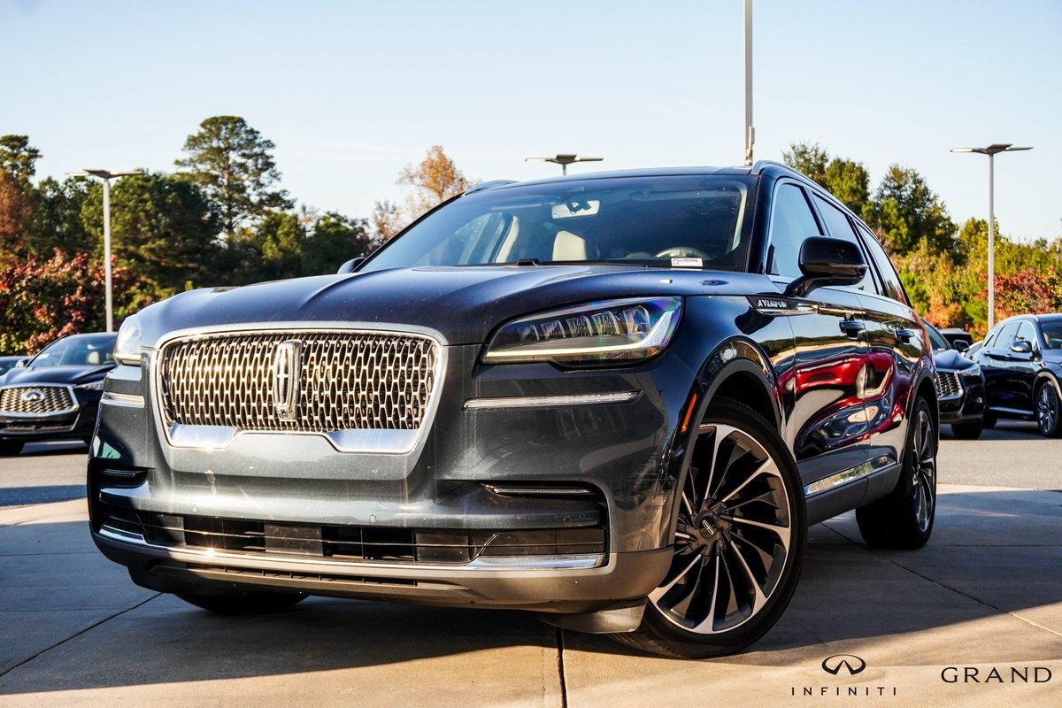 2023 Lincoln Aviator Reserve Image 2 of 30