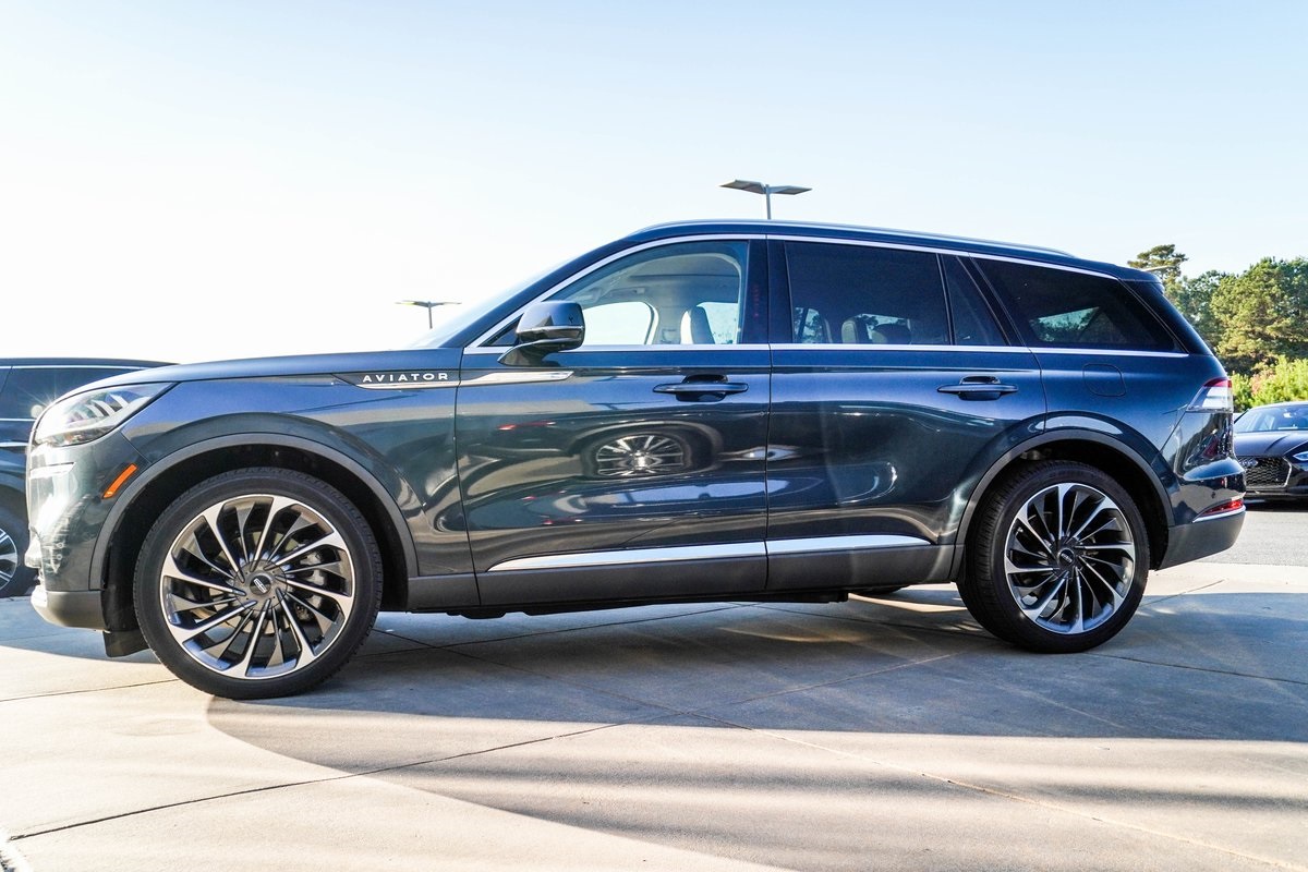 2023 Lincoln Aviator Reserve Image 1 of 30