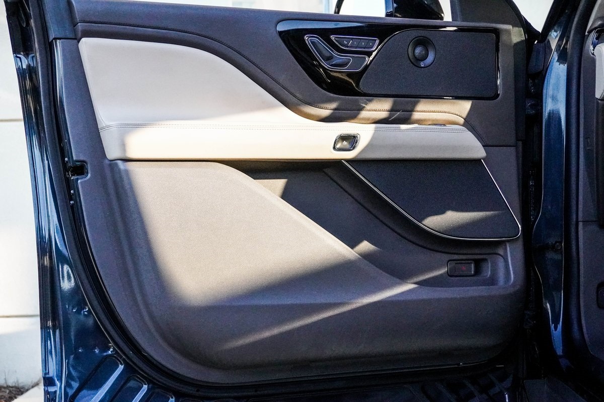 2023 Lincoln Aviator Reserve Image 26 of 30