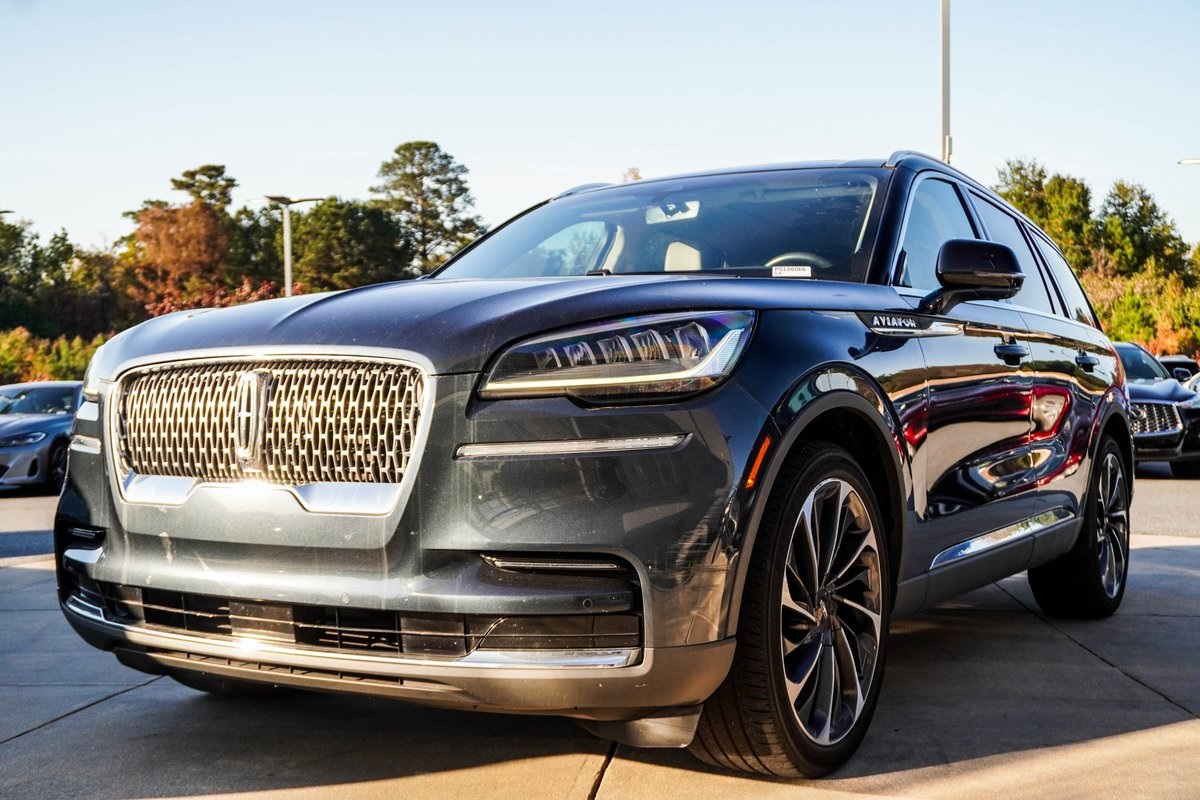 2023 Lincoln Aviator Reserve Image 3 of 30