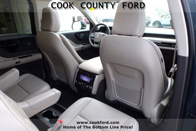 Vehicle image 22 of 29