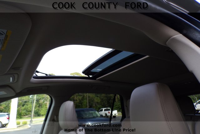 Vehicle image 14 of 29