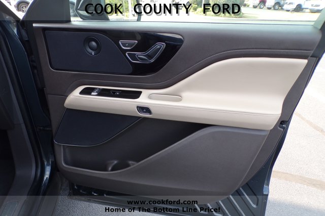 Vehicle image 26 of 29