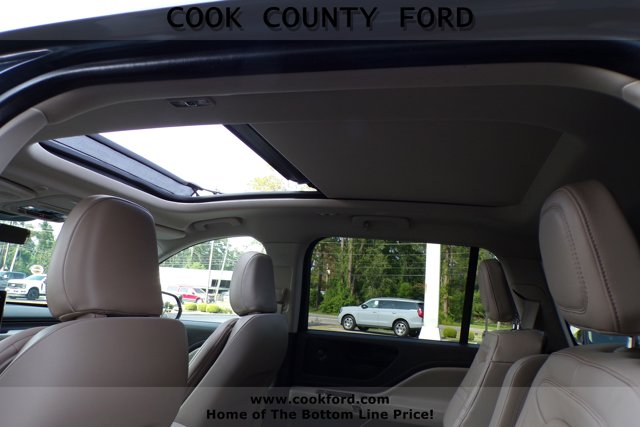 Vehicle image 15 of 29