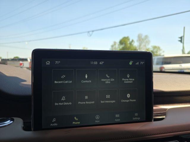 Vehicle image 17 of 19