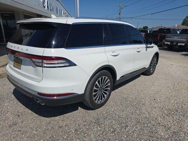 Vehicle image 5 of 19