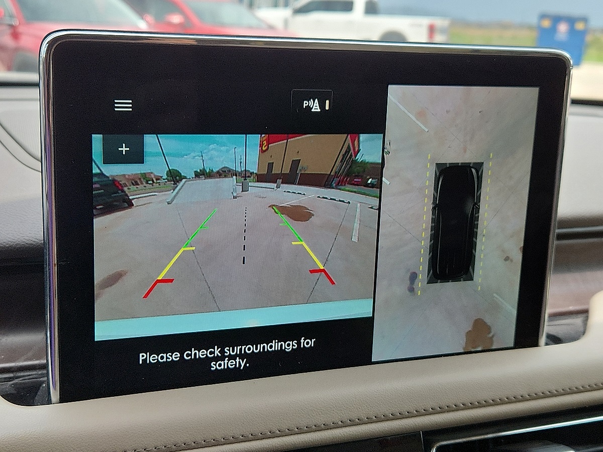 Vehicle image 8 of 12