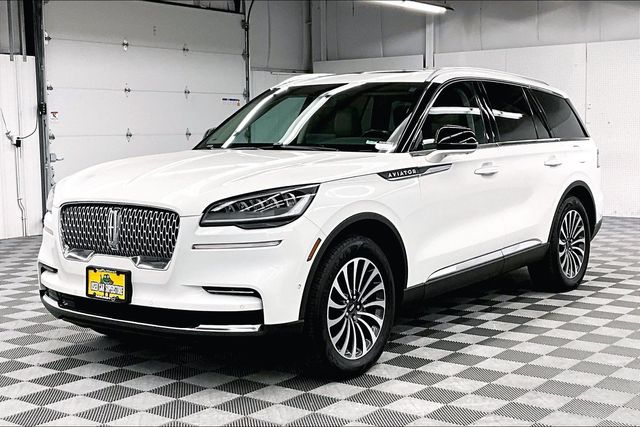 2023 Lincoln Aviator Reserve Image 1 of 40
