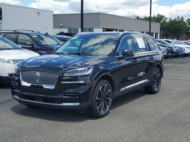 2023 Lincoln Aviator Reserve Image 2 of 29