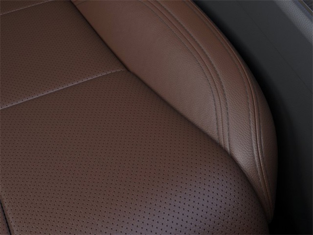 Vehicle image 16 of 22