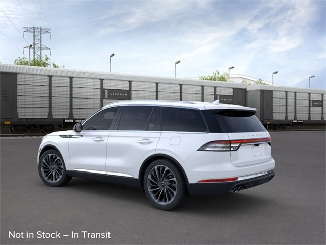 Vehicle image 4 of 22