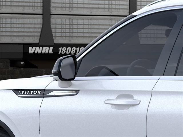Vehicle image 20 of 22