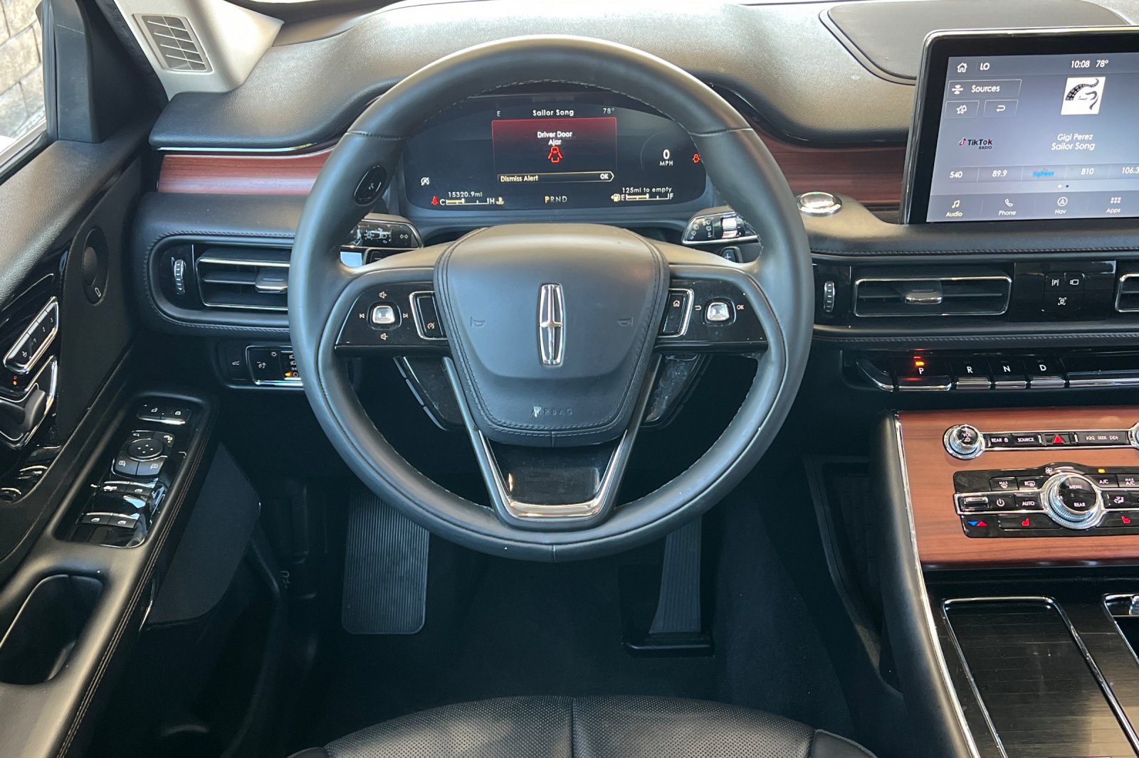 Vehicle image 12 of 29