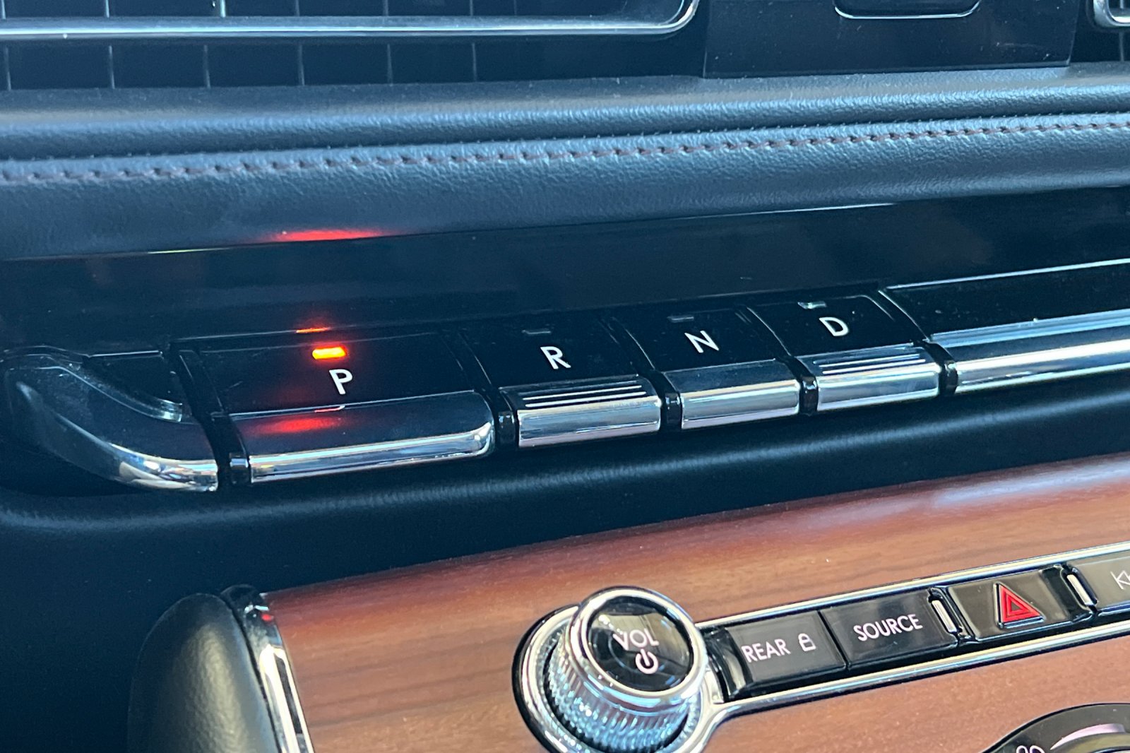Vehicle image 20 of 29
