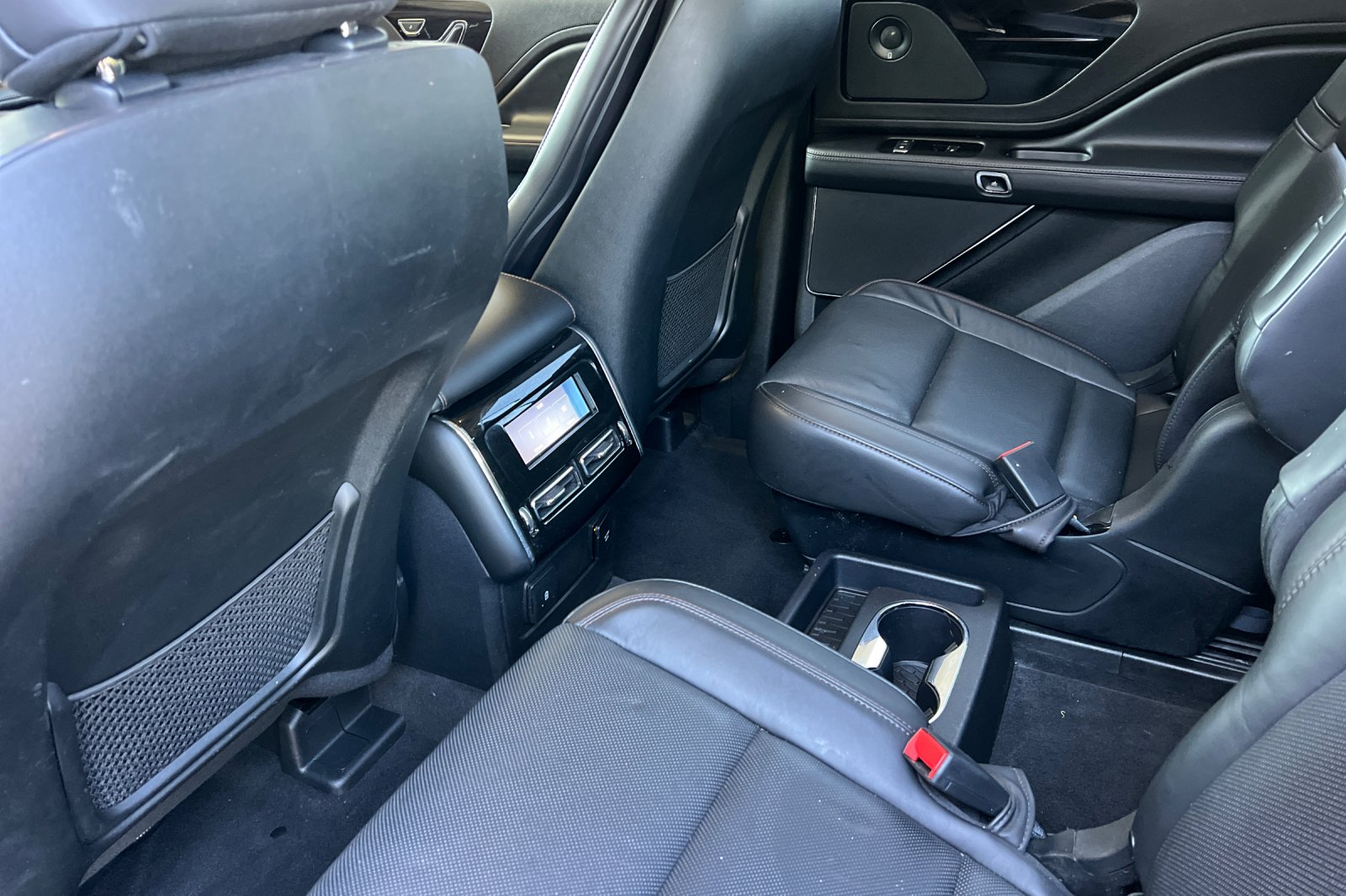 Vehicle image 11 of 29