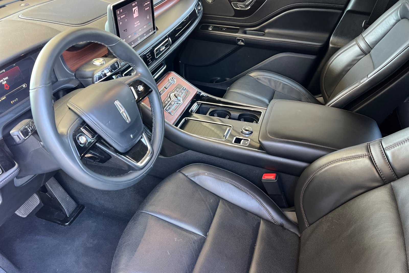 Vehicle image 7 of 29