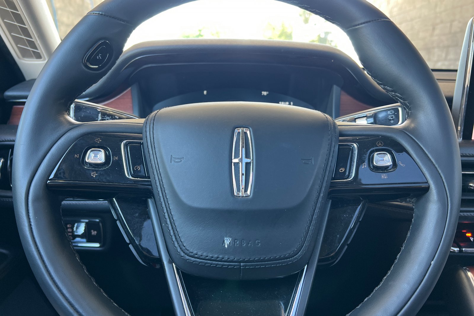 Vehicle image 22 of 29