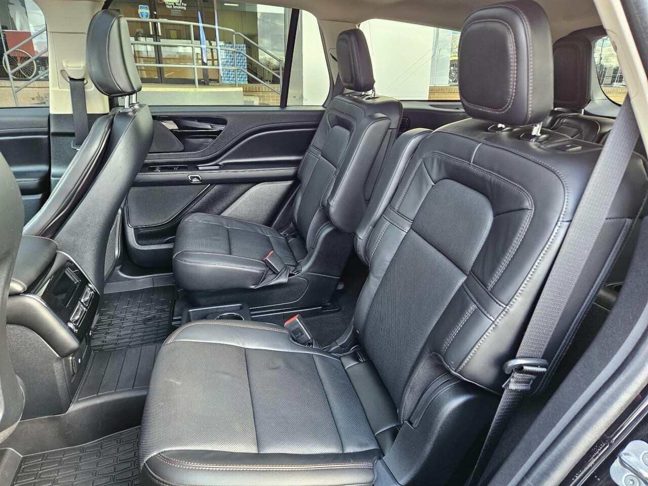 2023 Lincoln Aviator Reserve Image 15 of 32