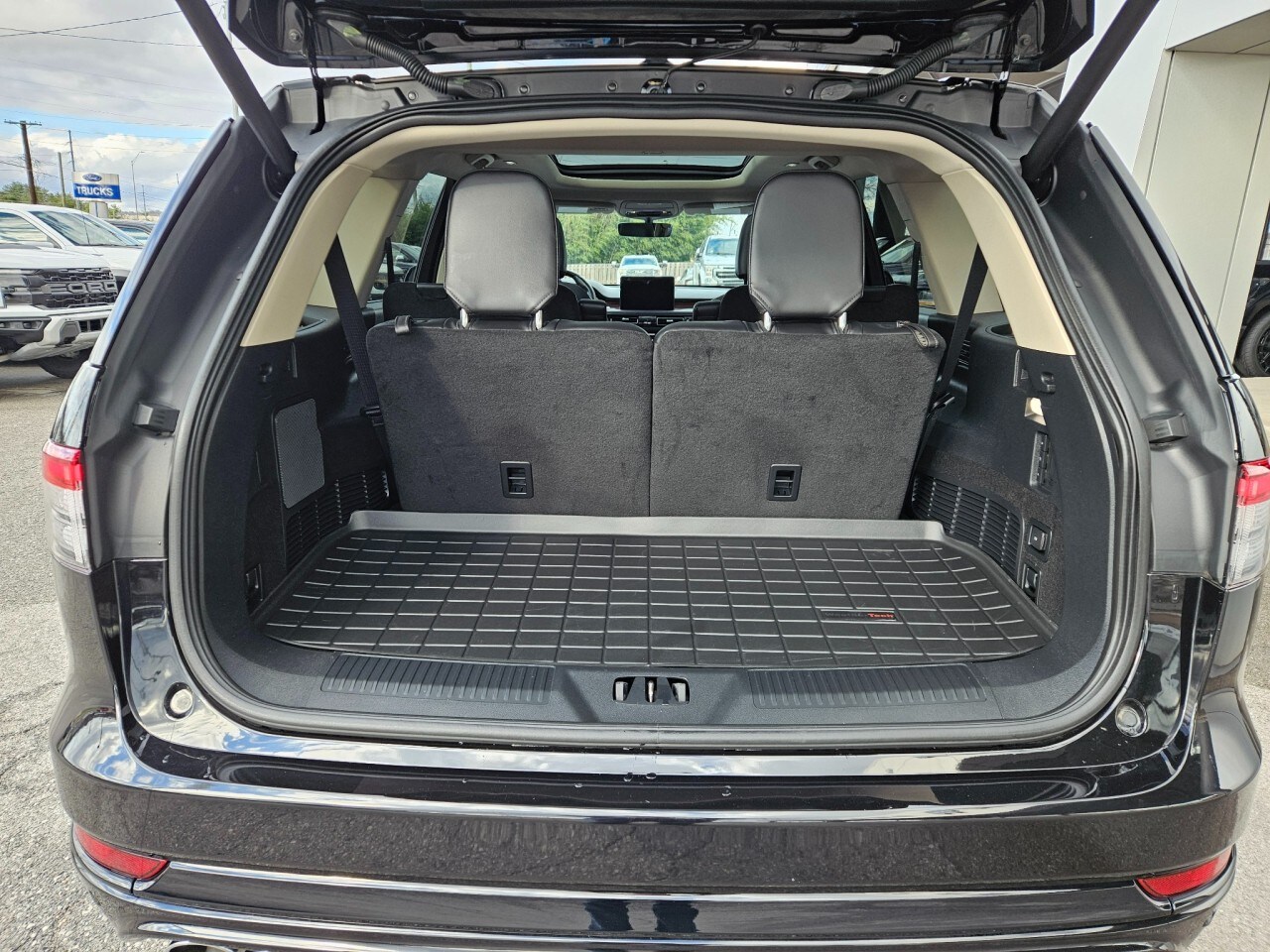 2023 Lincoln Aviator Reserve Image 10 of 32