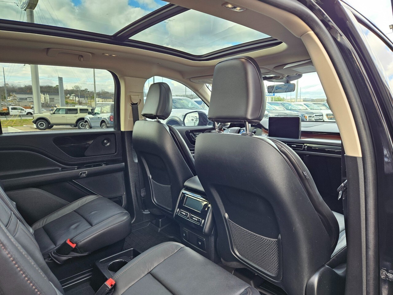 2023 Lincoln Aviator Reserve Image 19 of 32