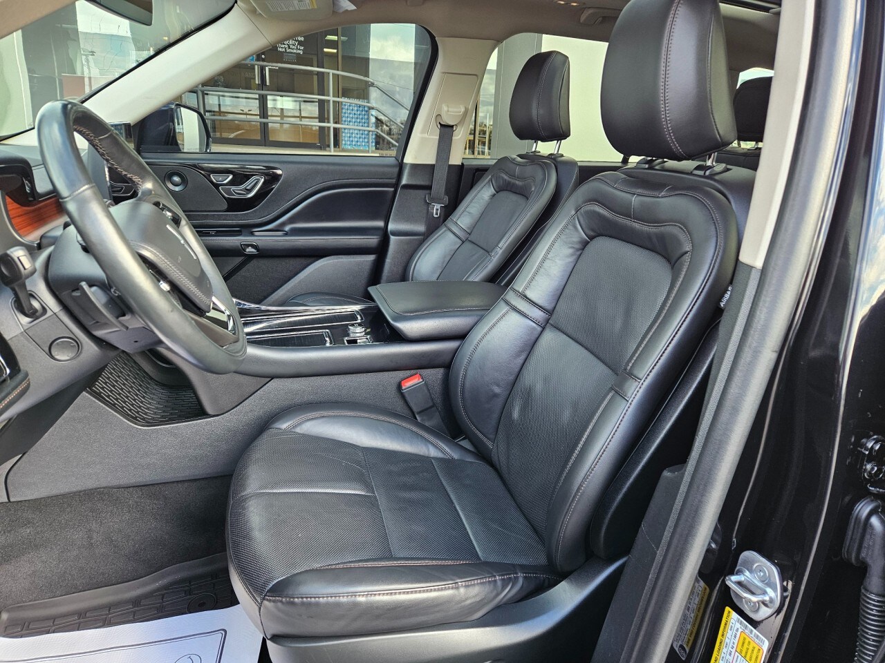 2023 Lincoln Aviator Reserve Image 17 of 32