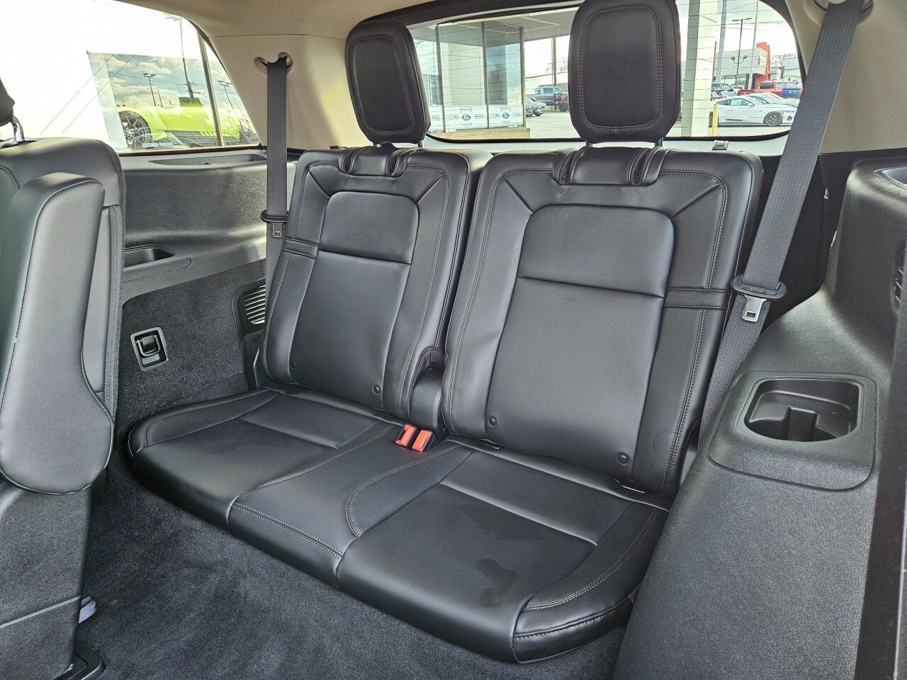 2023 Lincoln Aviator Reserve Image 16 of 32