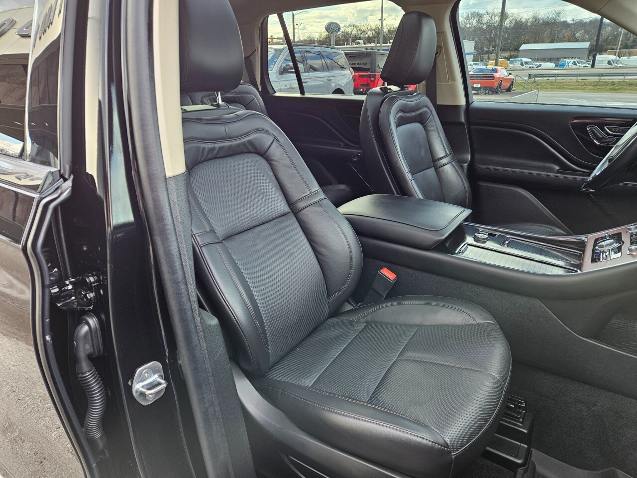 2023 Lincoln Aviator Reserve Image 14 of 32