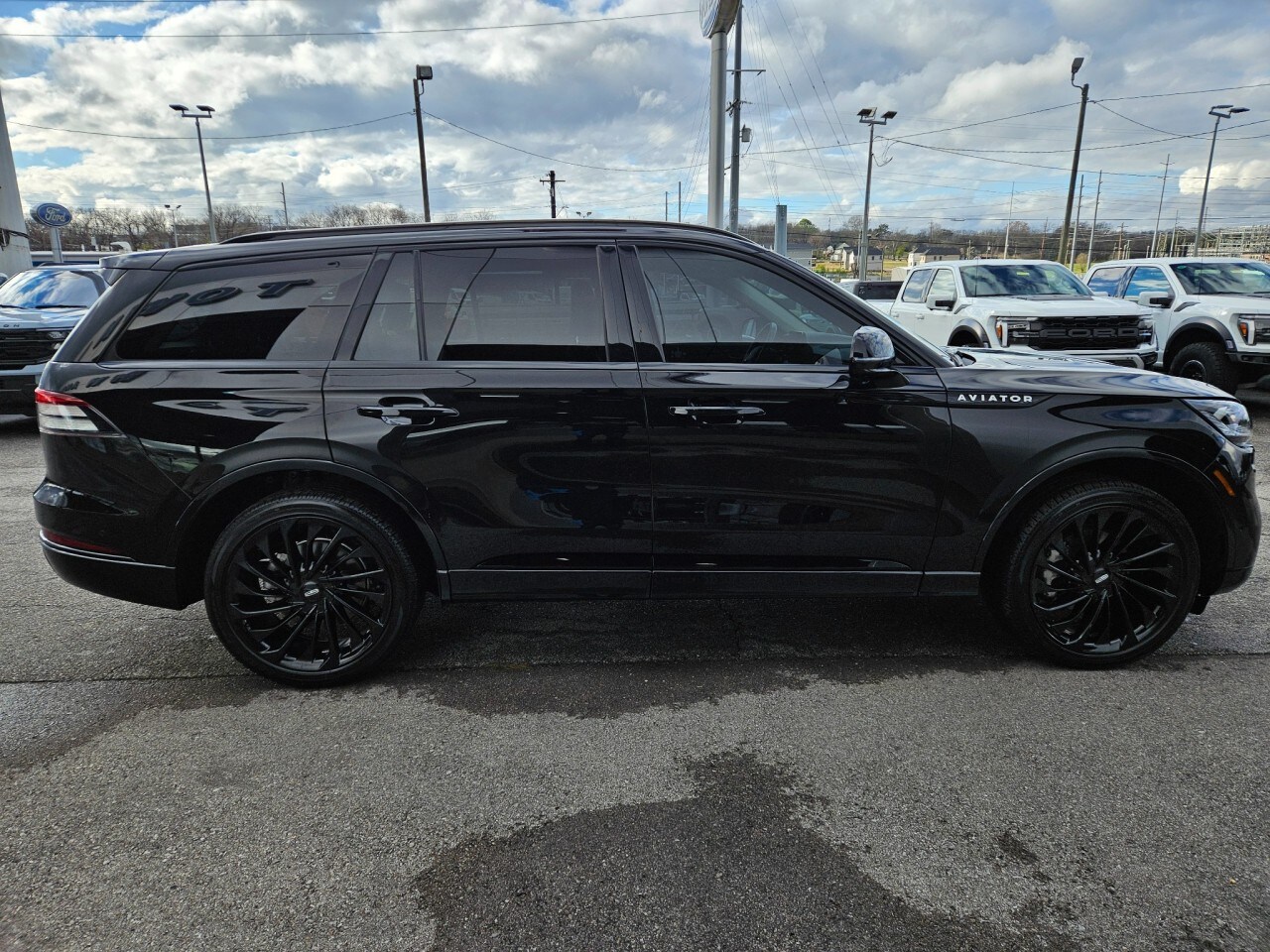 2023 Lincoln Aviator Reserve Image 5 of 32