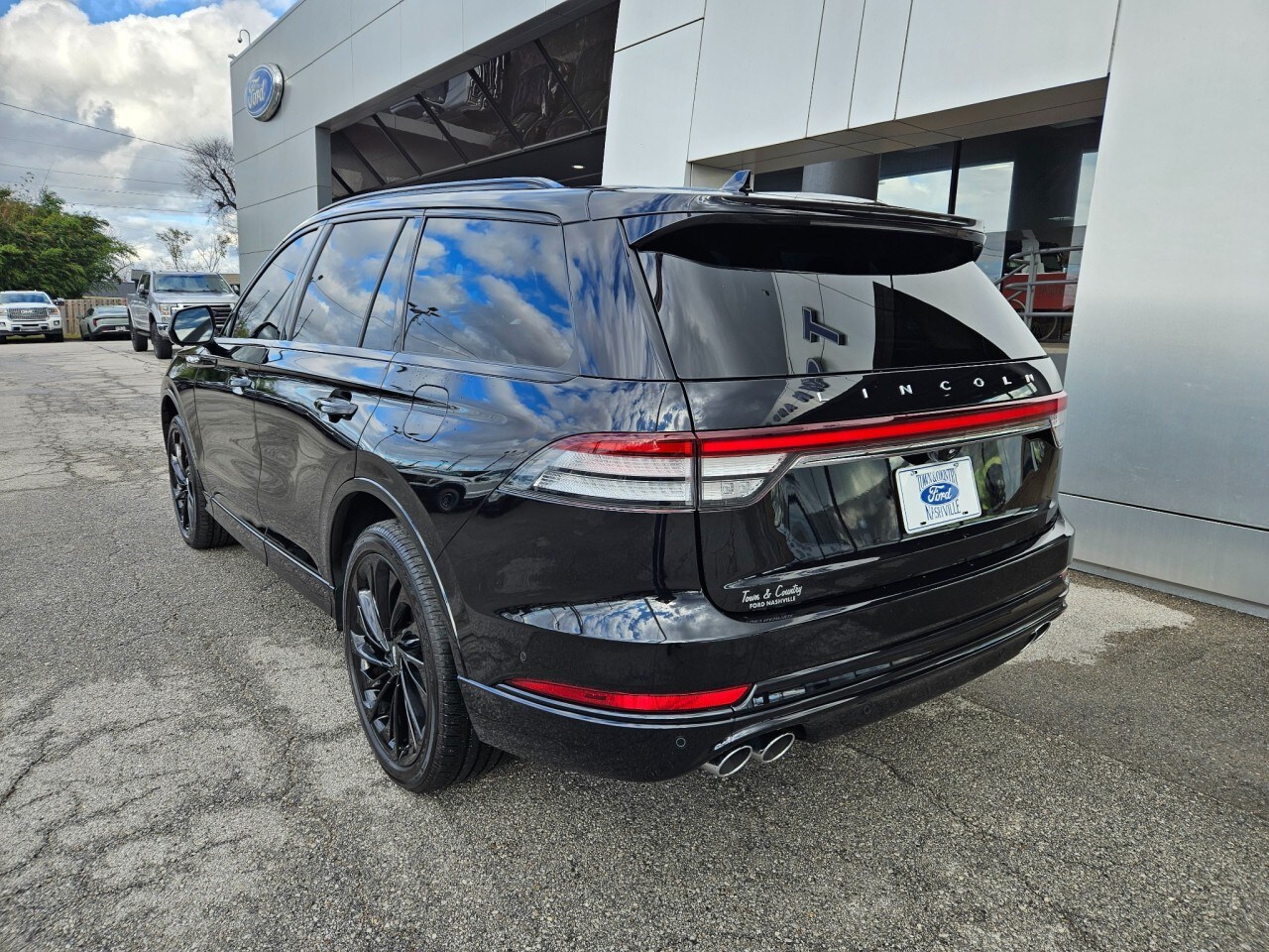 2023 Lincoln Aviator Reserve Image 7 of 32