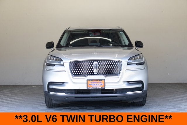 2023 Lincoln Aviator Standard Image 2 of 40