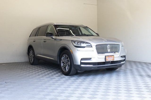2023 Lincoln Aviator Standard Image 1 of 40