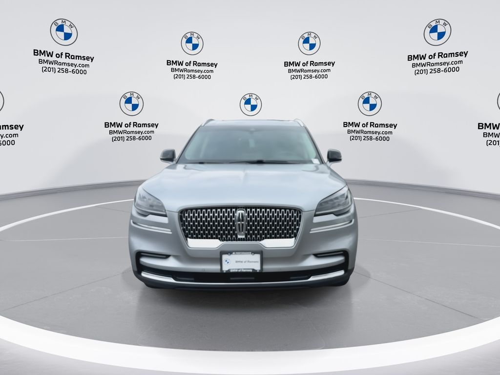 2023 Lincoln Aviator Standard Image 3 of 29