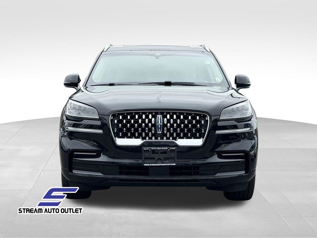 2023 Lincoln Aviator Grand Touring Image 2 of 29