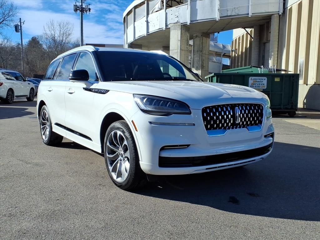 2023 Lincoln Aviator Grand Touring Image 3 of 30