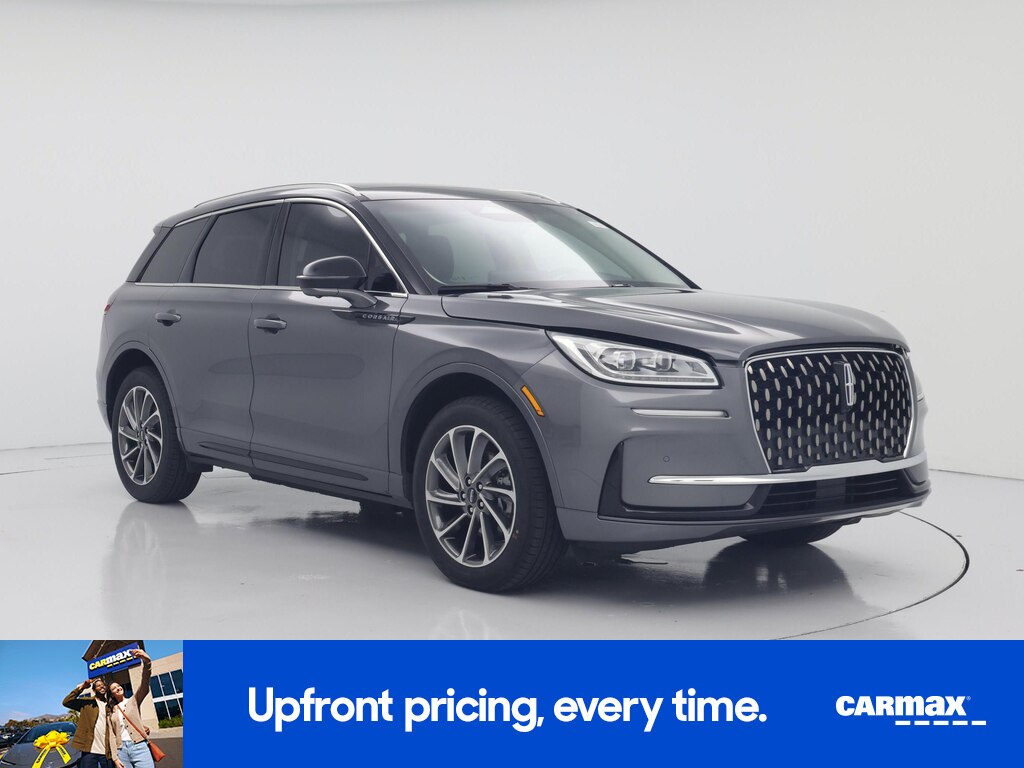2023 Lincoln Corsair Grand Touring Image 3 of 25