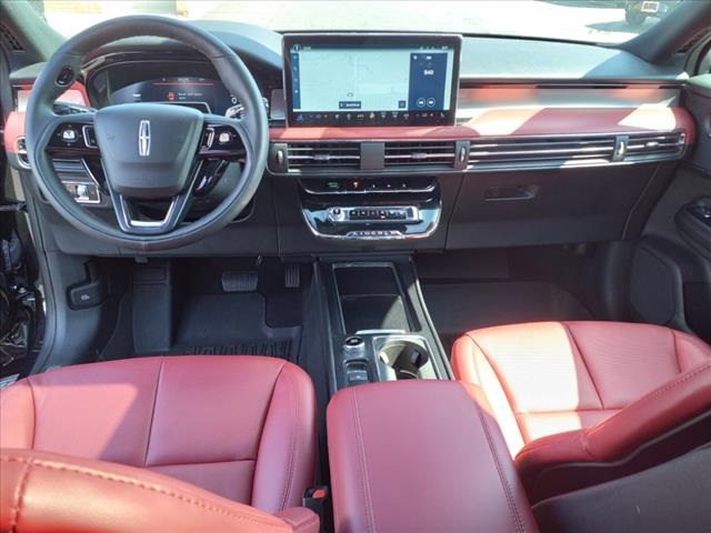 Vehicle image 13 of 29