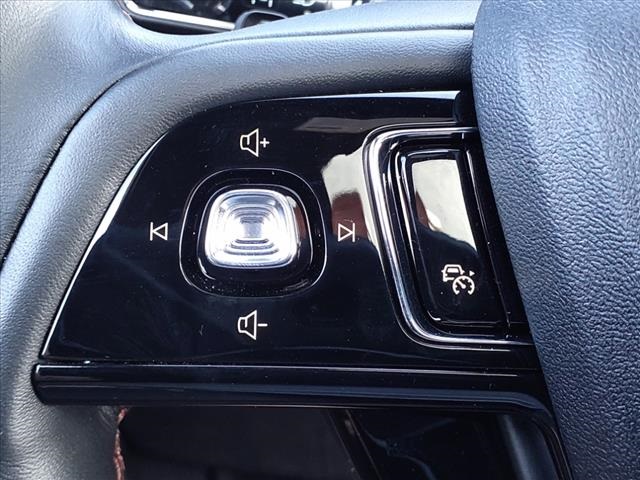 Vehicle image 23 of 29