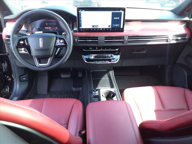 Vehicle image 13 of 29