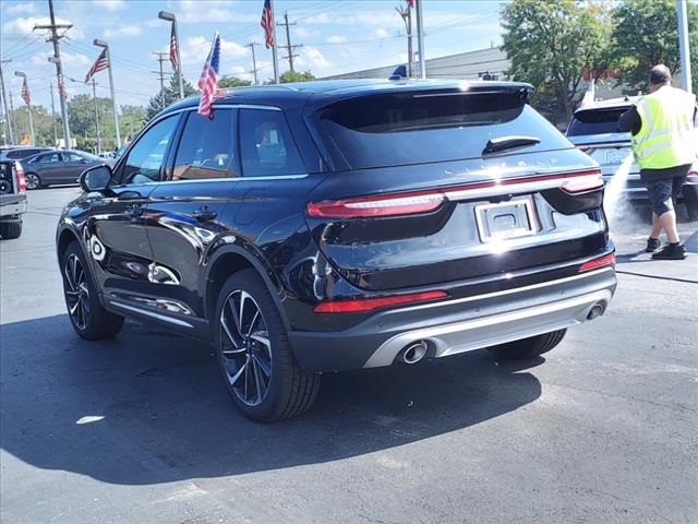 Vehicle image 6 of 29