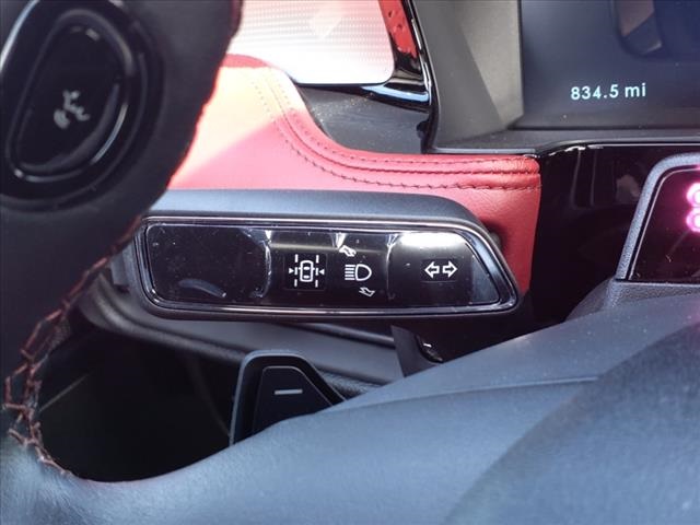 Vehicle image 25 of 29
