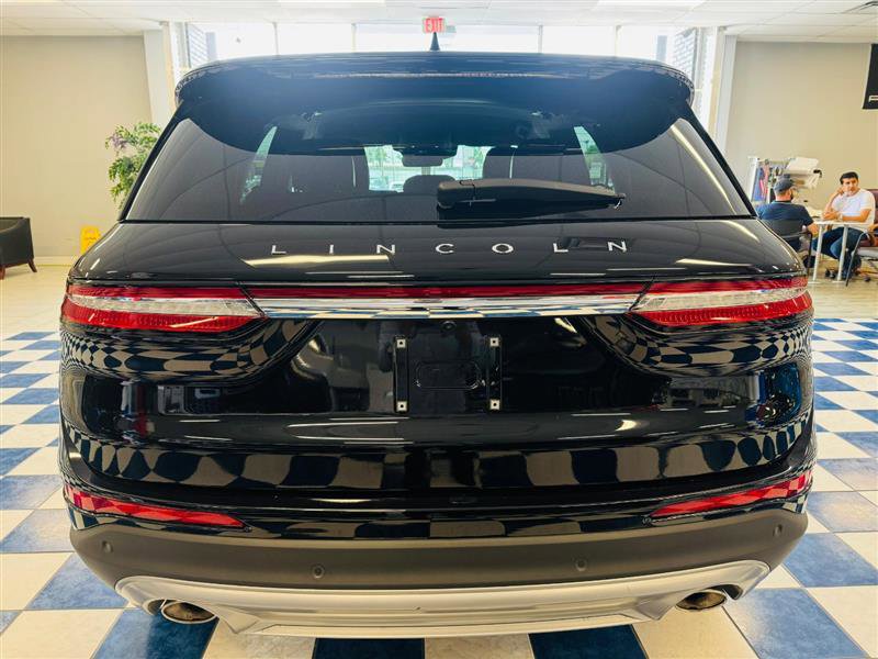 Vehicle image 8 of 30