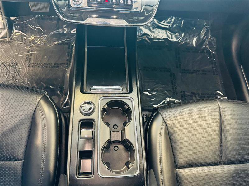 Vehicle image 19 of 30