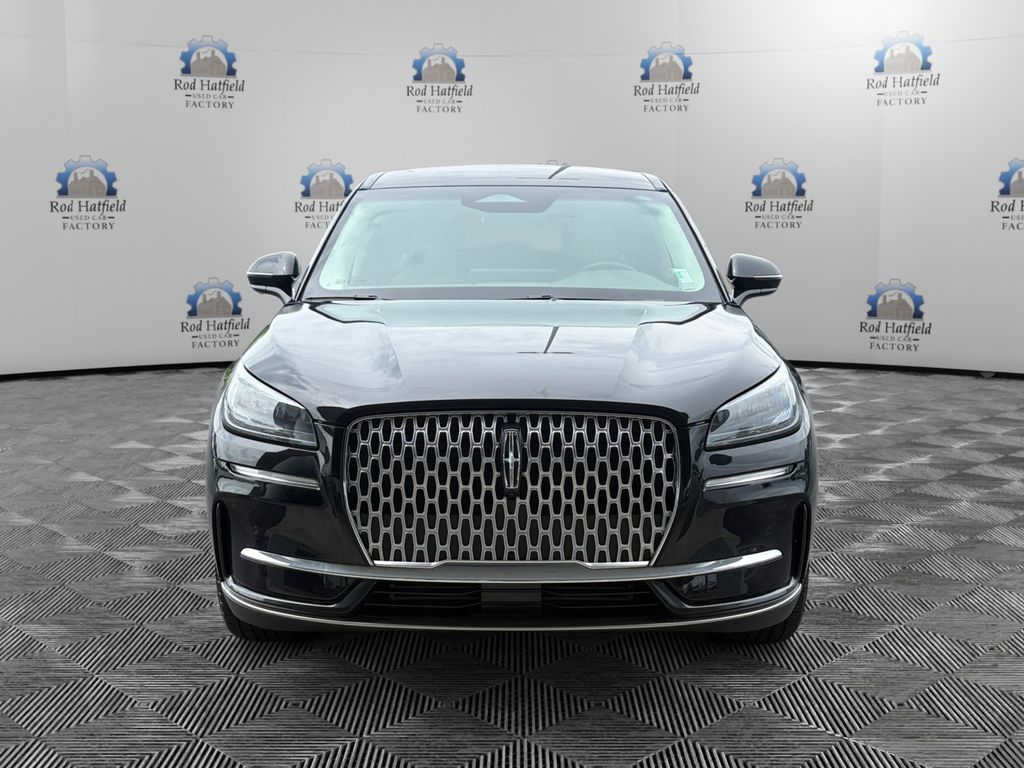 2023 Lincoln Corsair Standard Image 2 of 32