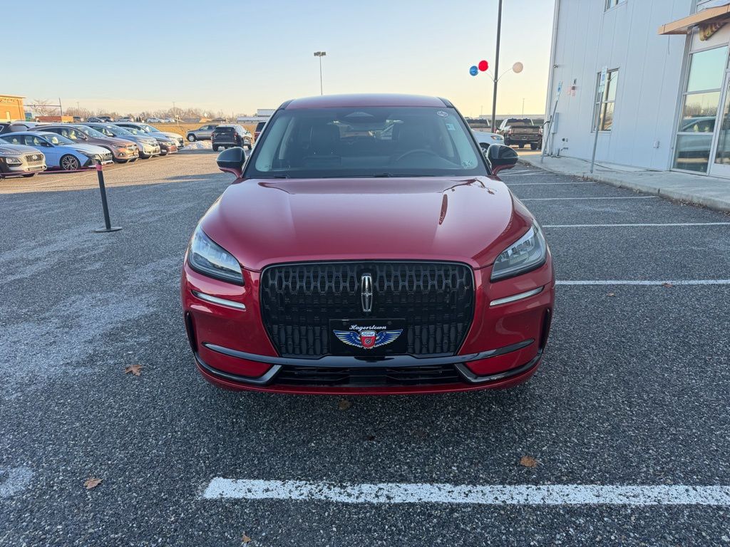 2023 Lincoln Corsair Standard Image 2 of 22