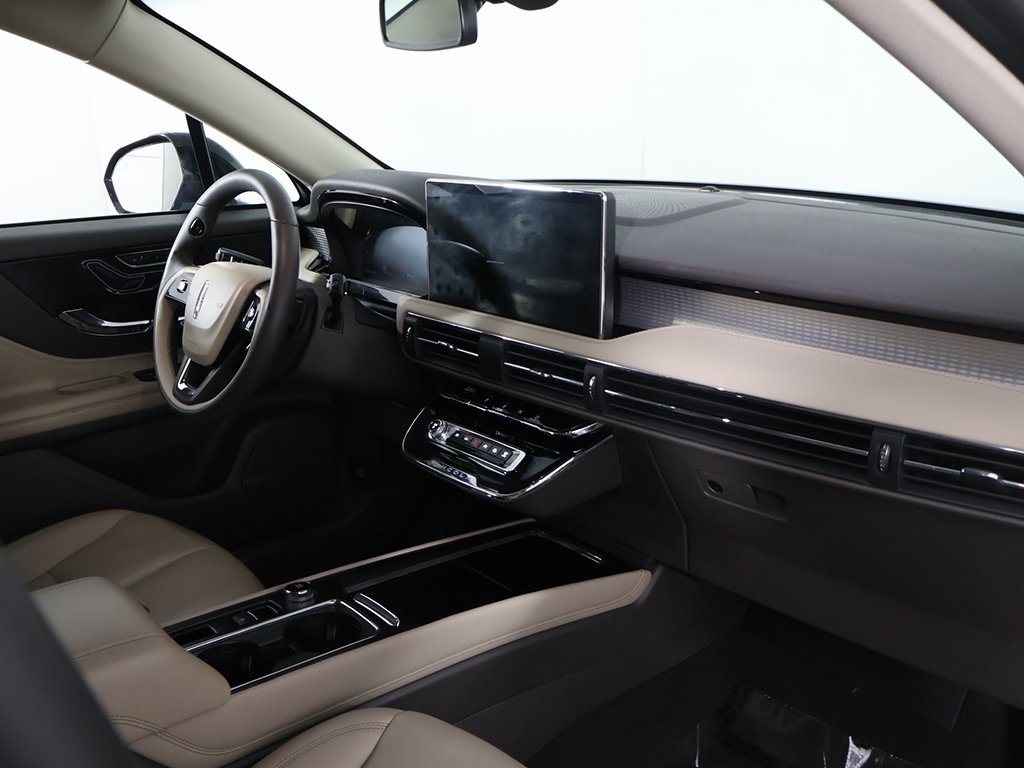 2023 Lincoln Corsair Standard Image 21 of 53