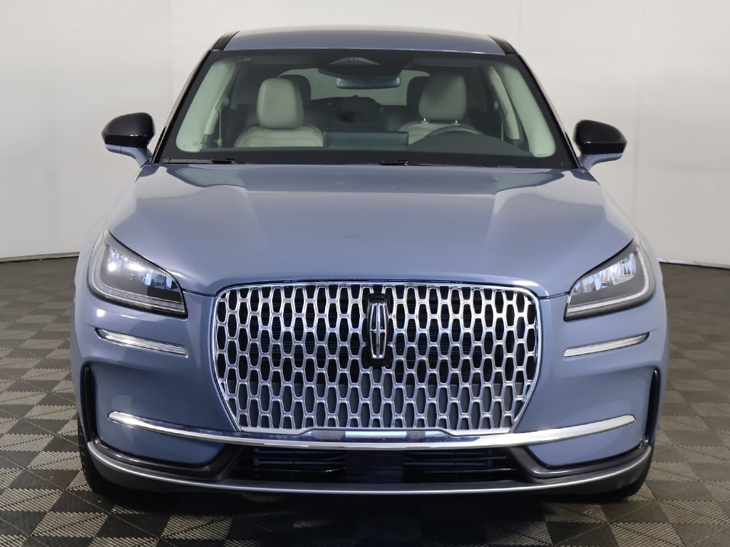 2023 Lincoln Corsair Standard Image 3 of 53