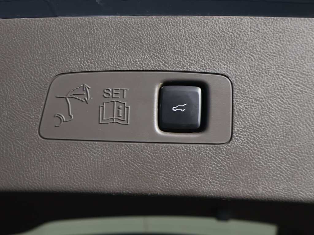 2023 Lincoln Corsair Standard Image 36 of 53