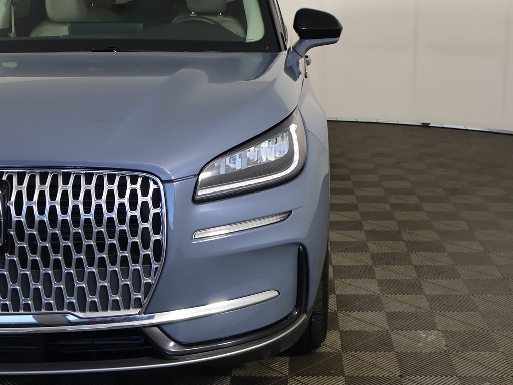 2023 Lincoln Corsair Standard Image 4 of 53