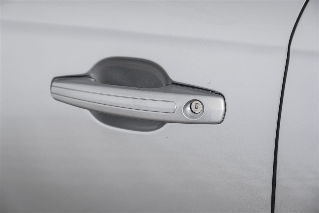 Vehicle image 45 of 62